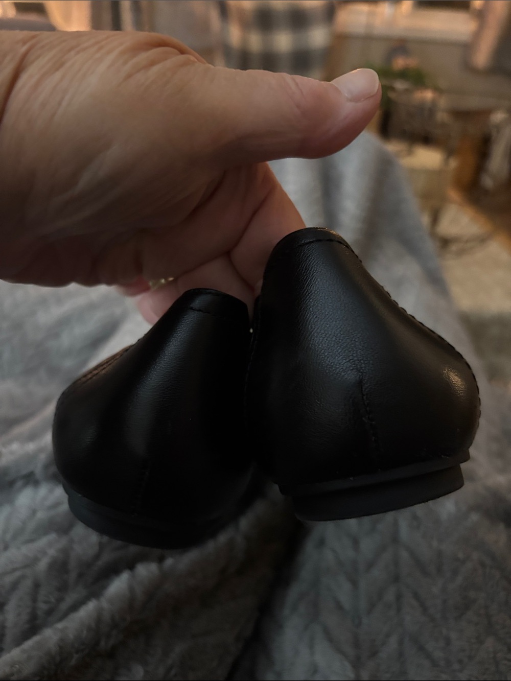 Vionic Black Leather Women's Ballet Flats - Picture 10 of 11